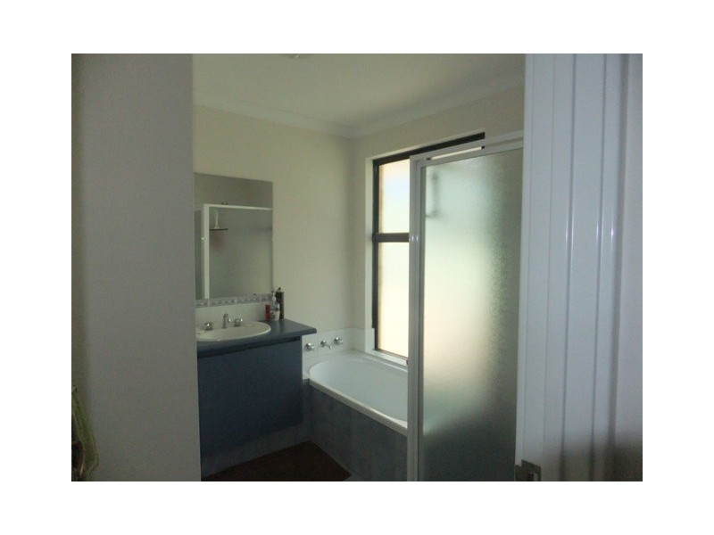 25 Adelong Circuit, Merriwa WA 6030