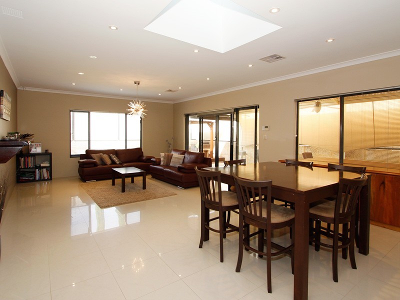 6 San Remo Bend, Clarkson WA 6030