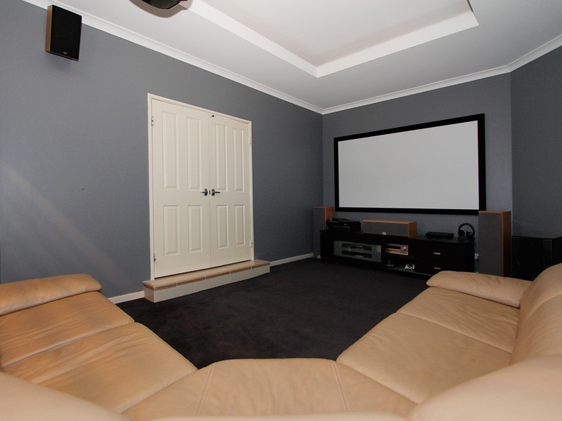 6 San Remo Bend, Clarkson WA 6030