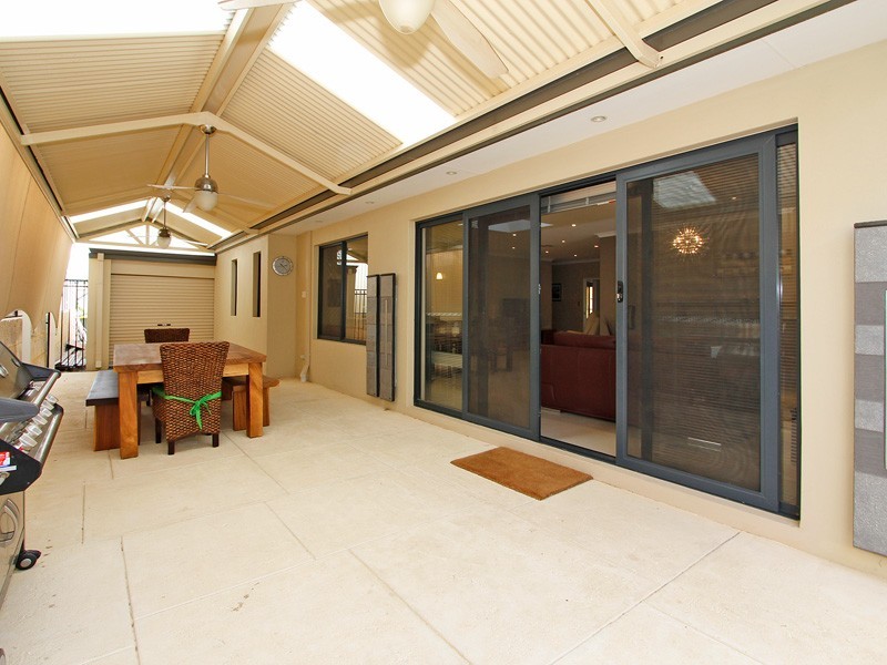 6 San Remo Bend, Clarkson WA 6030