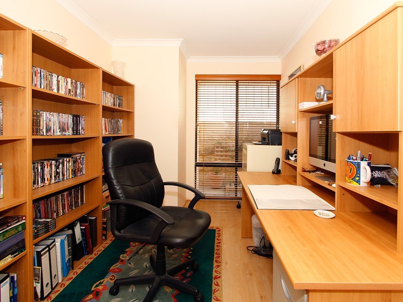 18 Metroliner Drive, Currambine WA 6028