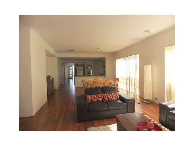 76 Cherokee Gardens, Clarkson WA 6030