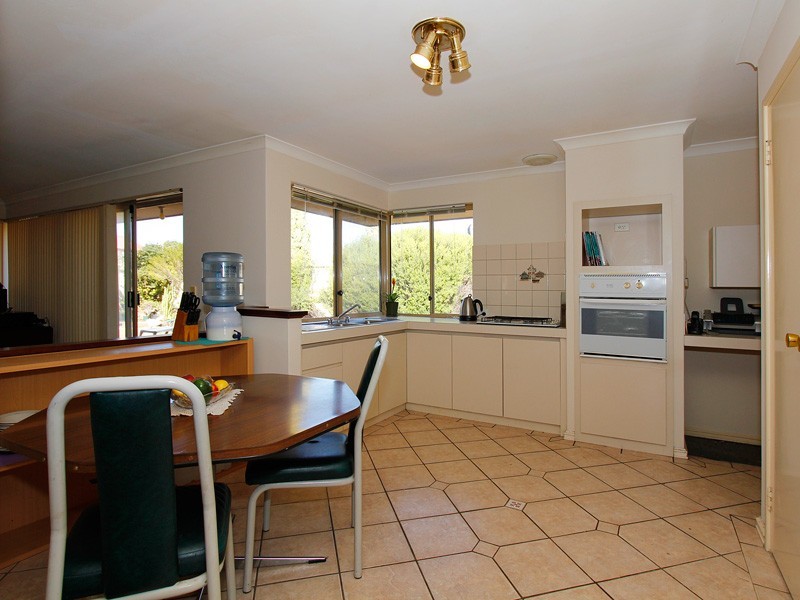 14 Somersby Gardens, Currambine WA 6028