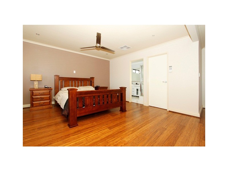19 La Grange Loop, Currambine WA 6028