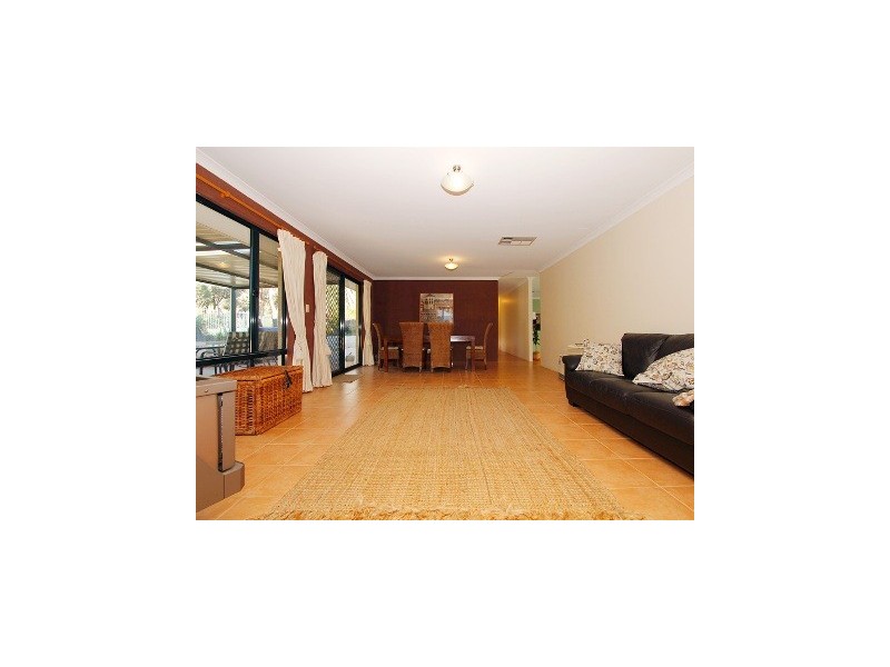 66 Turquoise Loop, Banksia Grove WA 6031