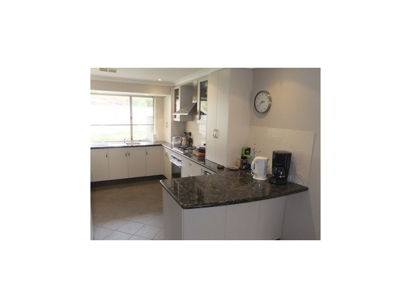 8 Keel Place, Ocean Reef WA 6027