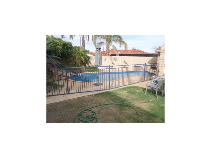 8 Keel Place, Ocean Reef WA 6027