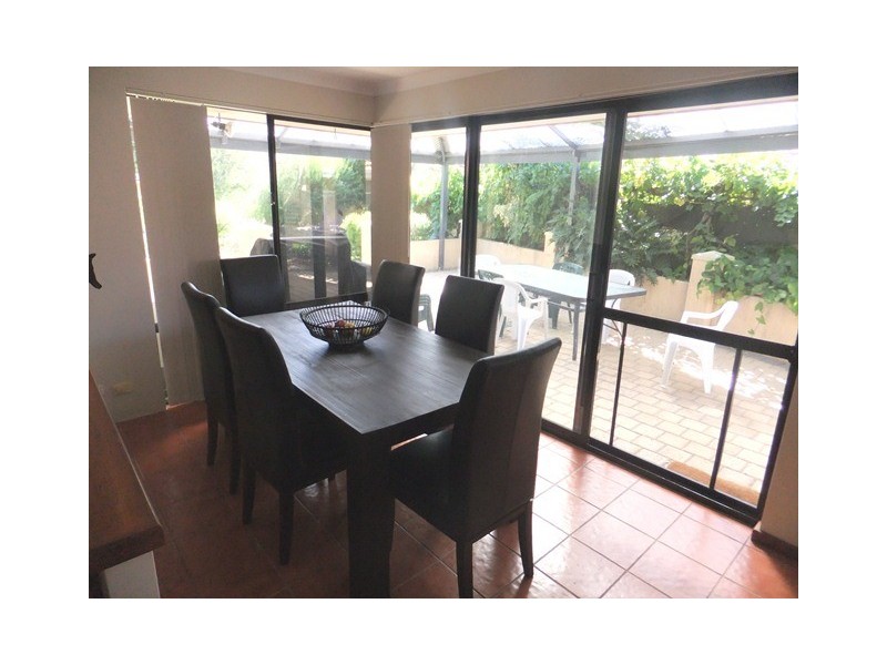 8 Galway Court, Mindarie WA 6030