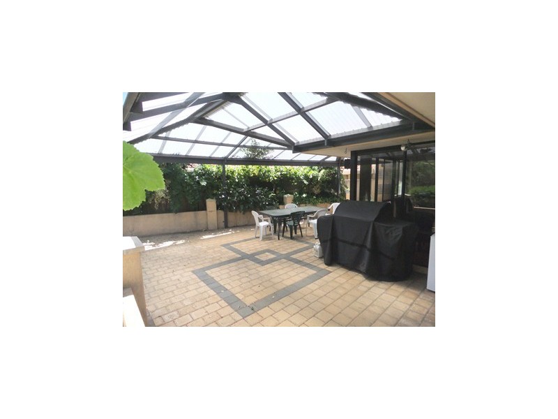 8 Galway Court, Mindarie WA 6030