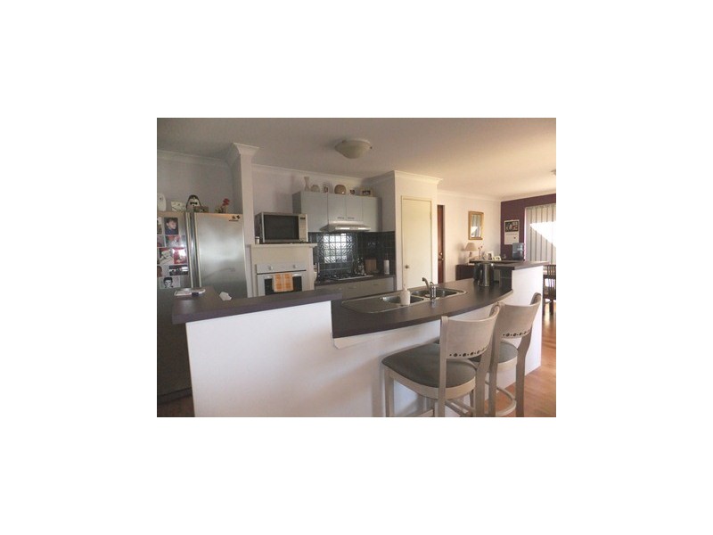 6 Bonita Way, Tapping WA 6065