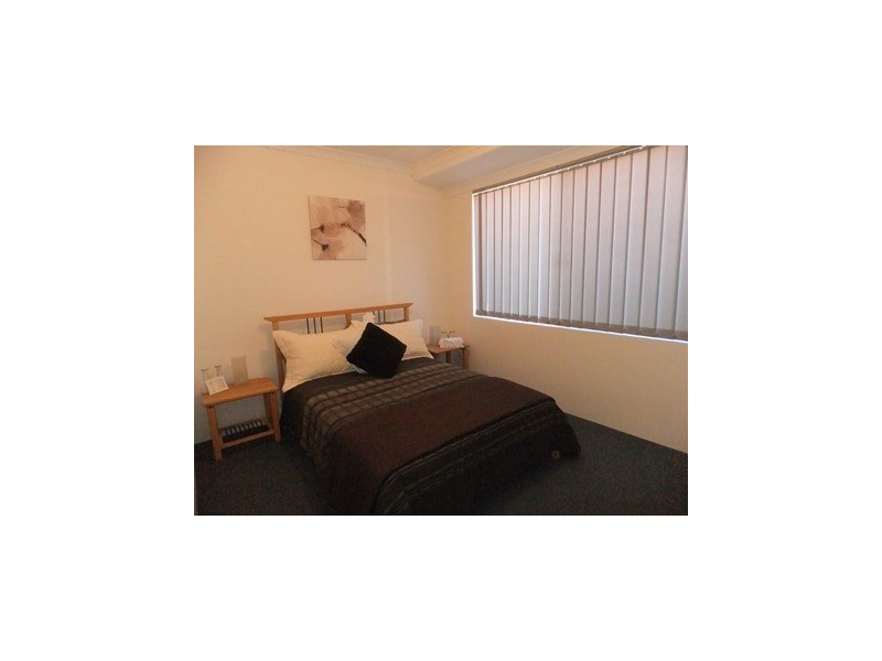 6 Bonita Way, Tapping WA 6065