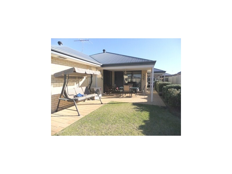 6 Bonita Way, Tapping WA 6065