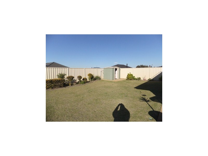 6 Bonita Way, Tapping WA 6065