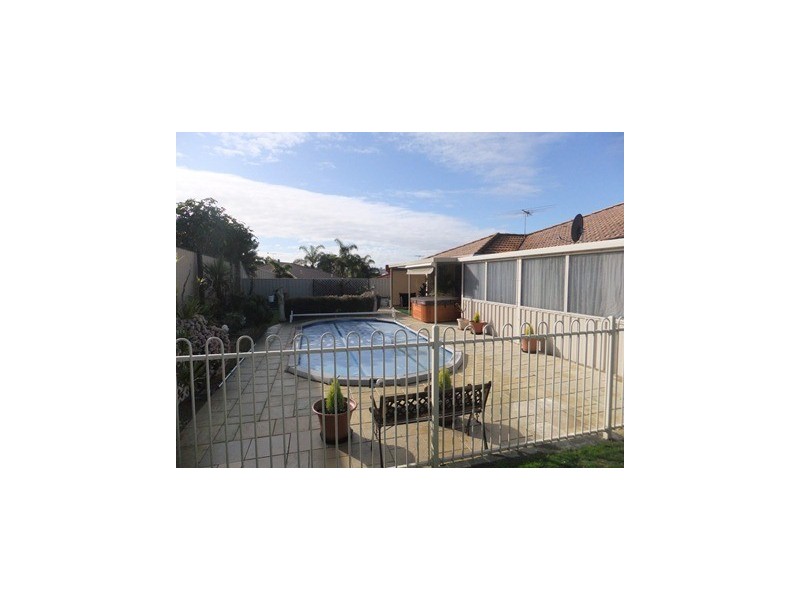 10 Twilight Circuit, Ridgewood WA 6030