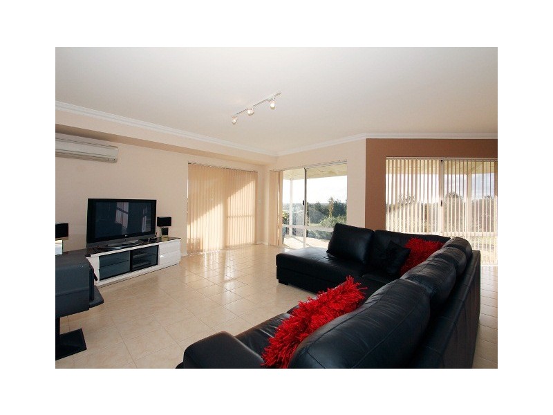 223 Sovereign Hill Drive, Gabbadah WA 6041