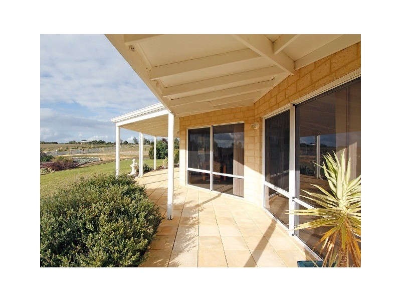 223 Sovereign Hill Drive, Gabbadah WA 6041