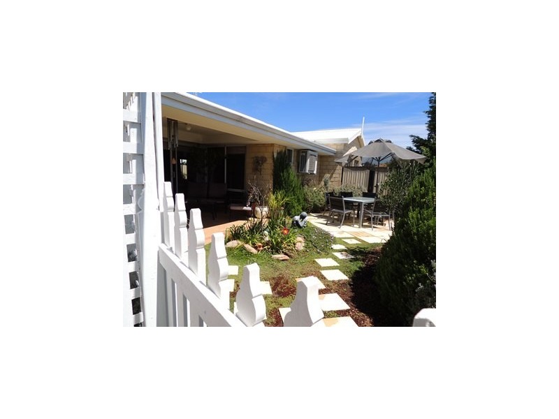 7 Fleming Parkway, Clarkson WA 6030