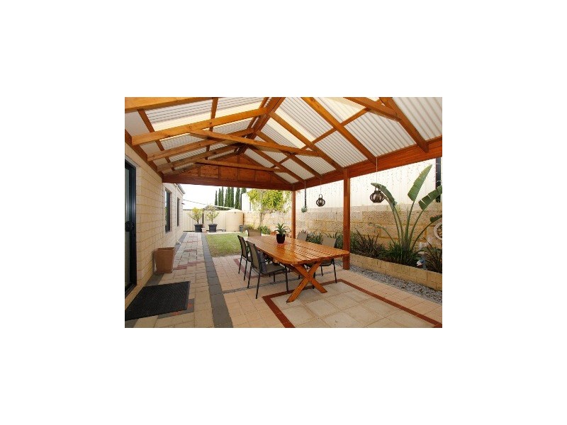 4 San Remo Bend, Clarkson WA 6030