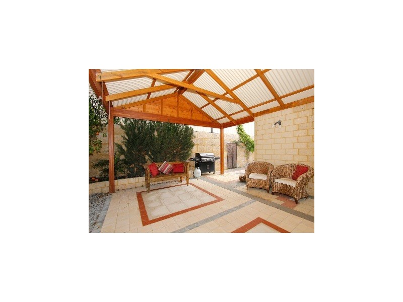 4 San Remo Bend, Clarkson WA 6030