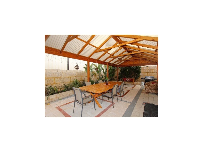 4 San Remo Bend, Clarkson WA 6030