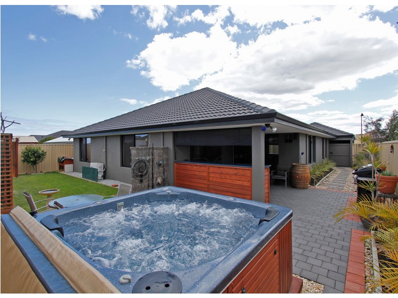 49 Vanderlin Cr, Ridgewood WA 6030