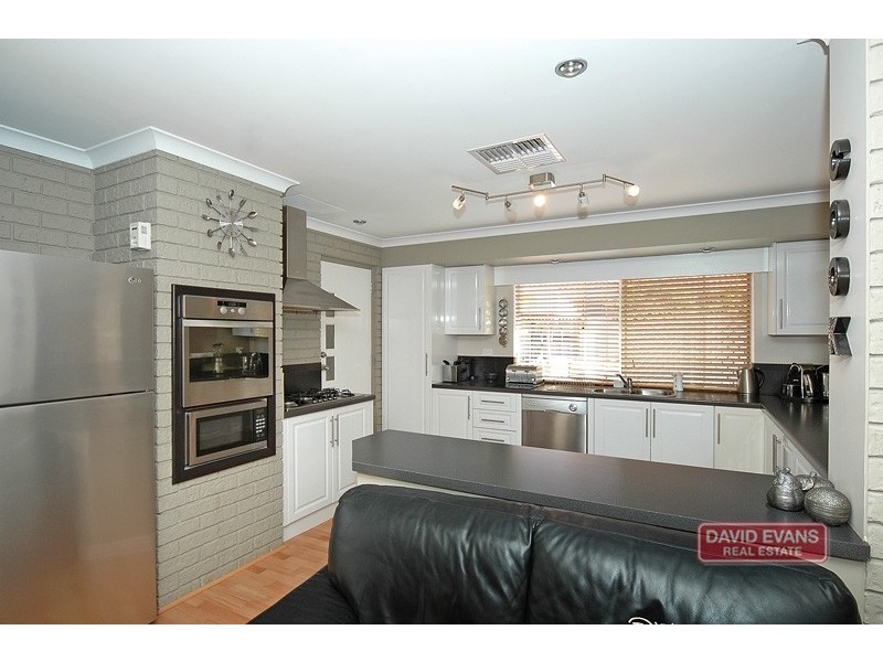 16 Shinners Green, Clarkson WA 6030