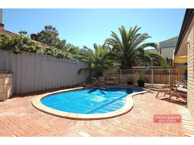 16 Shinners Green, Clarkson WA 6030