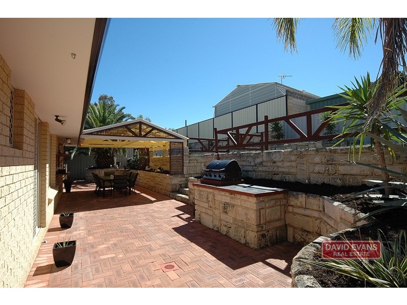 16 Shinners Green, Clarkson WA 6030