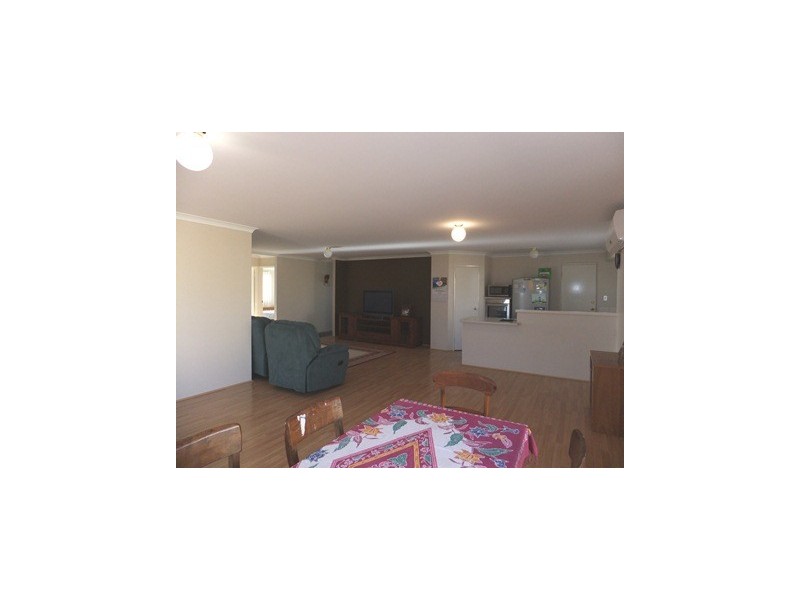 107 Ridgewood Blvd, Ridgewood WA 6030