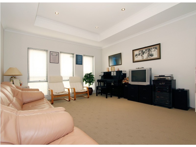 40 Injidup Loop, Clarkson WA 6030