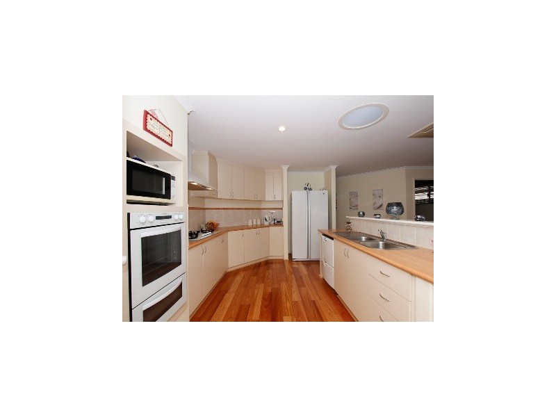 10 Kilgetty Gate, Butler WA 6036