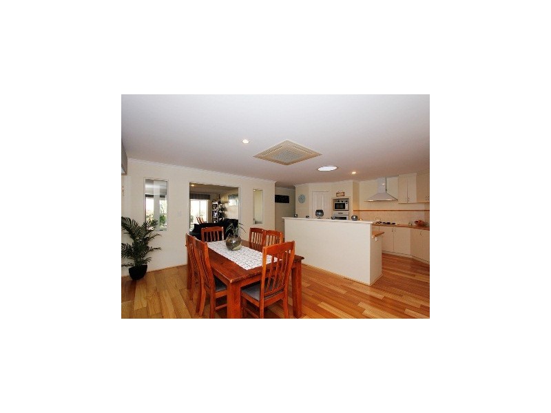 10 Kilgetty Gate, Butler WA 6036