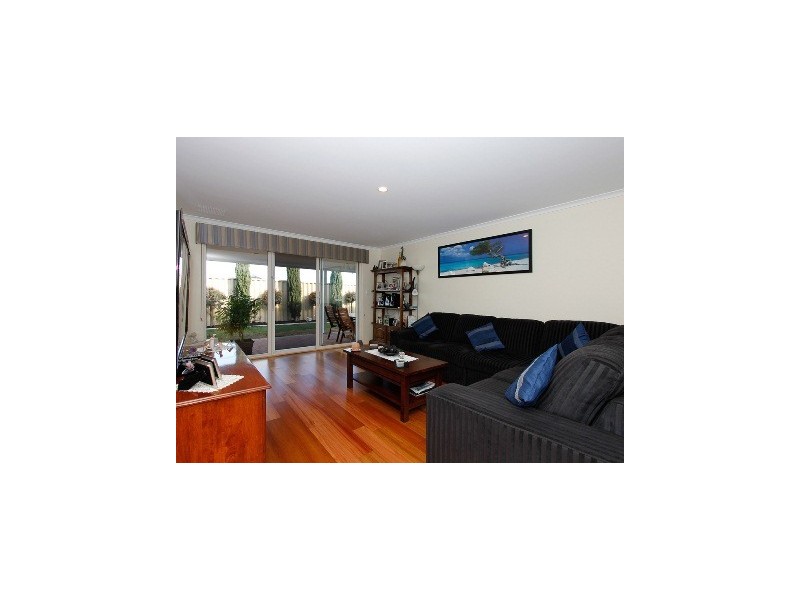 10 Kilgetty Gate, Butler WA 6036