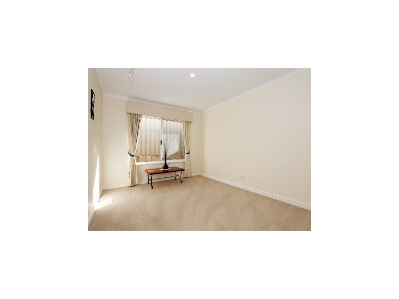 10 Kilgetty Gate, Butler WA 6036