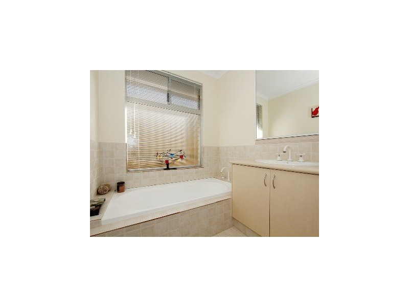 10 Kilgetty Gate, Butler WA 6036