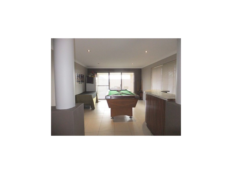 17 Hillsborough Parkway, Ridgewood WA 6030