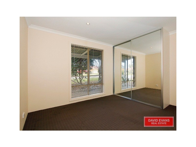 1 Perrin Crest, Clarkson WA 6030
