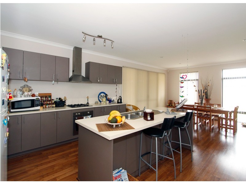 24 Kahana Parkway, Butler WA 6036