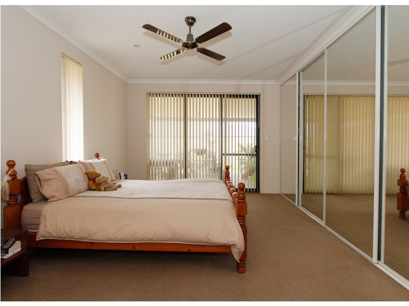 24 Kahana Parkway, Butler WA 6036