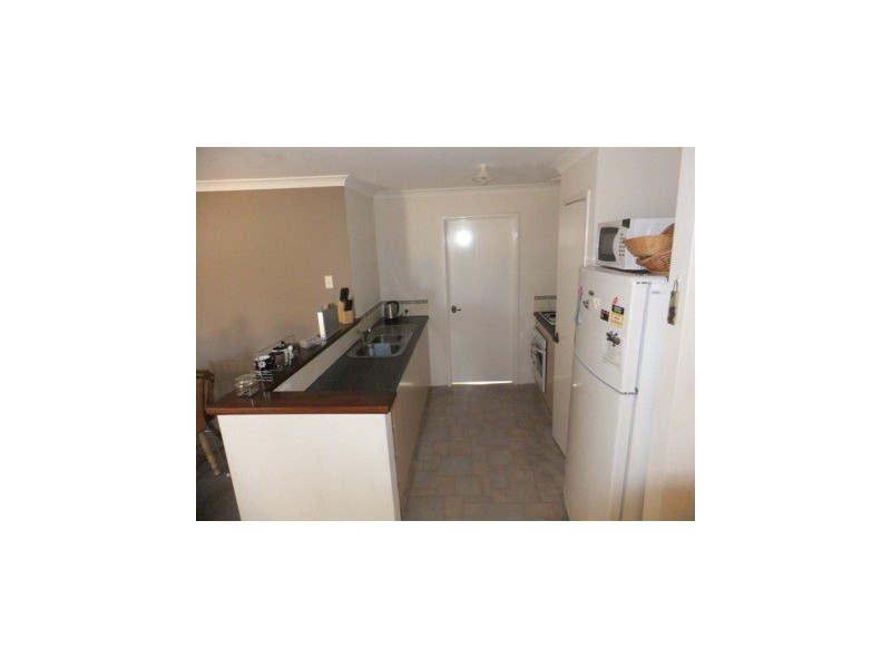 25 Adelong Circuit, Merriwa WA 6030