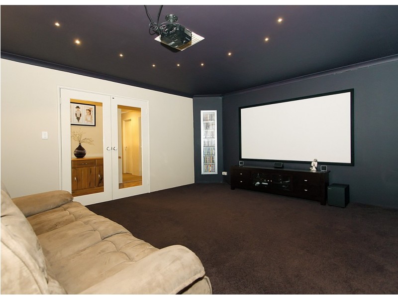 5 Halifax Boulevard, Mindarie WA 6030