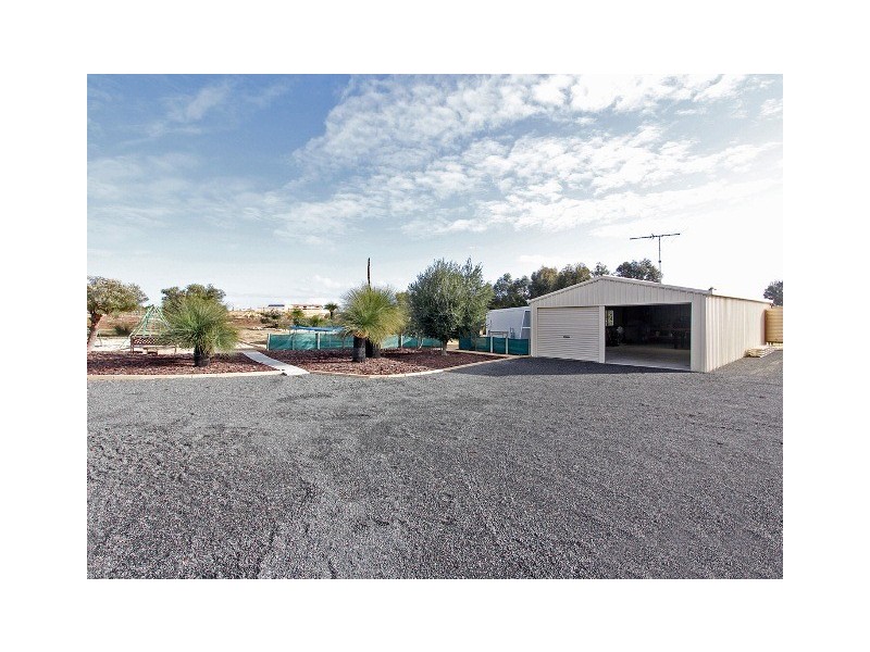 223 Sovereign Hill Drive, Gabbadah WA 6041