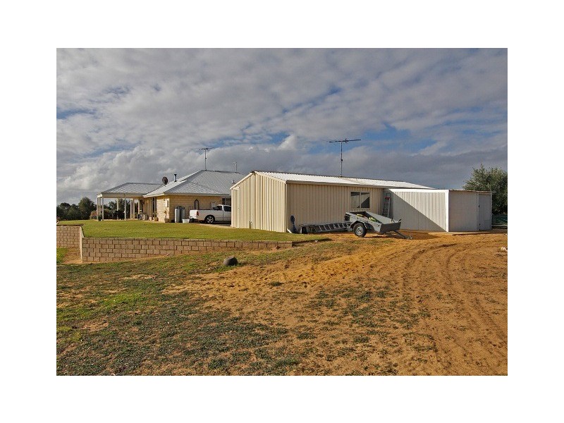 223 Sovereign Hill Drive, Gabbadah WA 6041