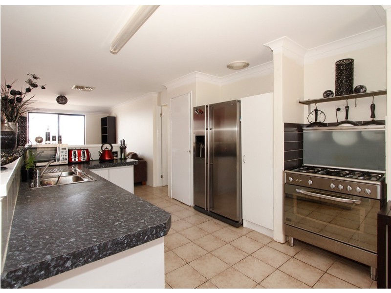 47 Peridot Turn, Banksia Grove WA 6031