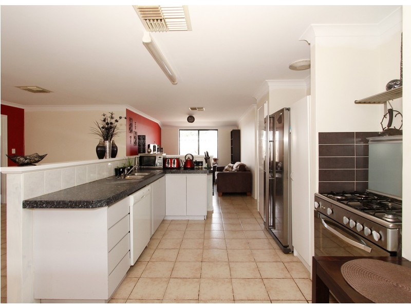 47 Peridot Turn, Banksia Grove WA 6031