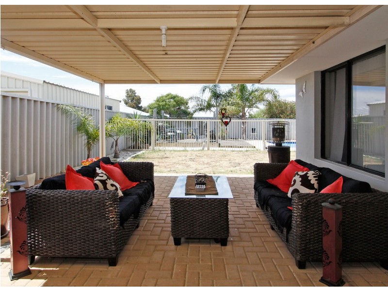 47 Peridot Turn, Banksia Grove WA 6031