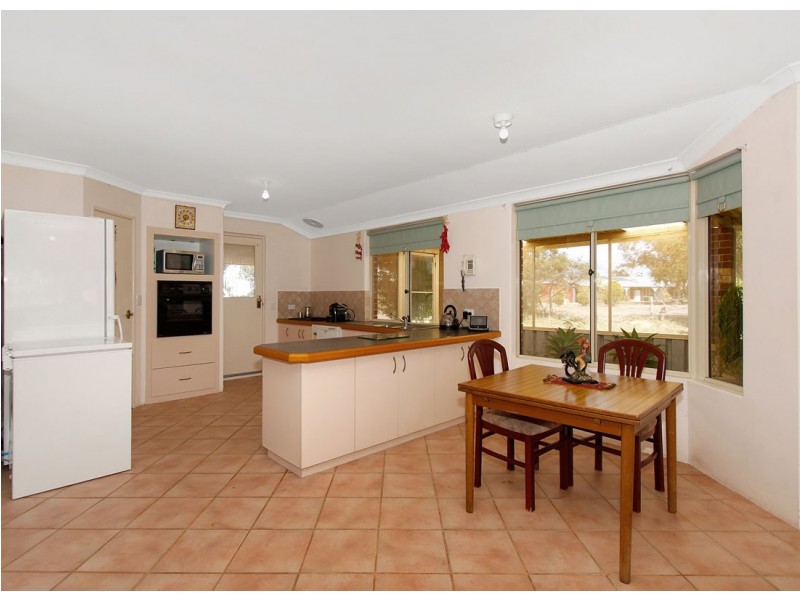 13 Warrup Road, Gabbadah WA 6041