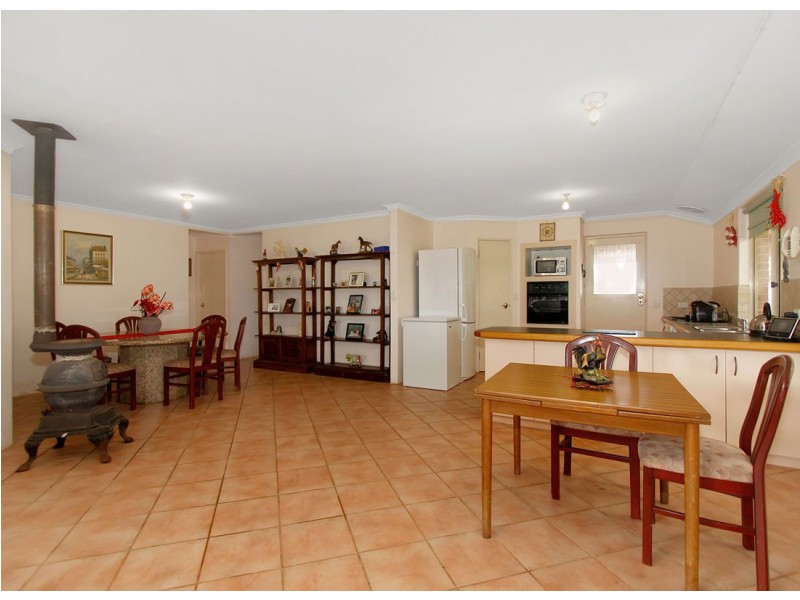 13 Warrup Road, Gabbadah WA 6041