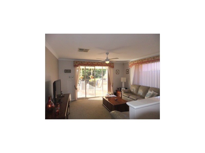 4 Cassano Boulevard, Clarkson WA 6030