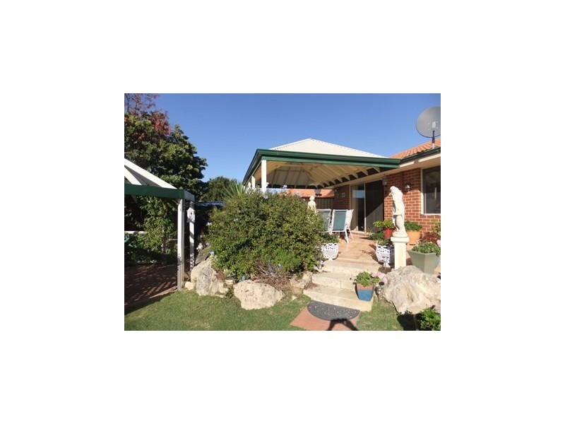 4 Cassano Boulevard, Clarkson WA 6030